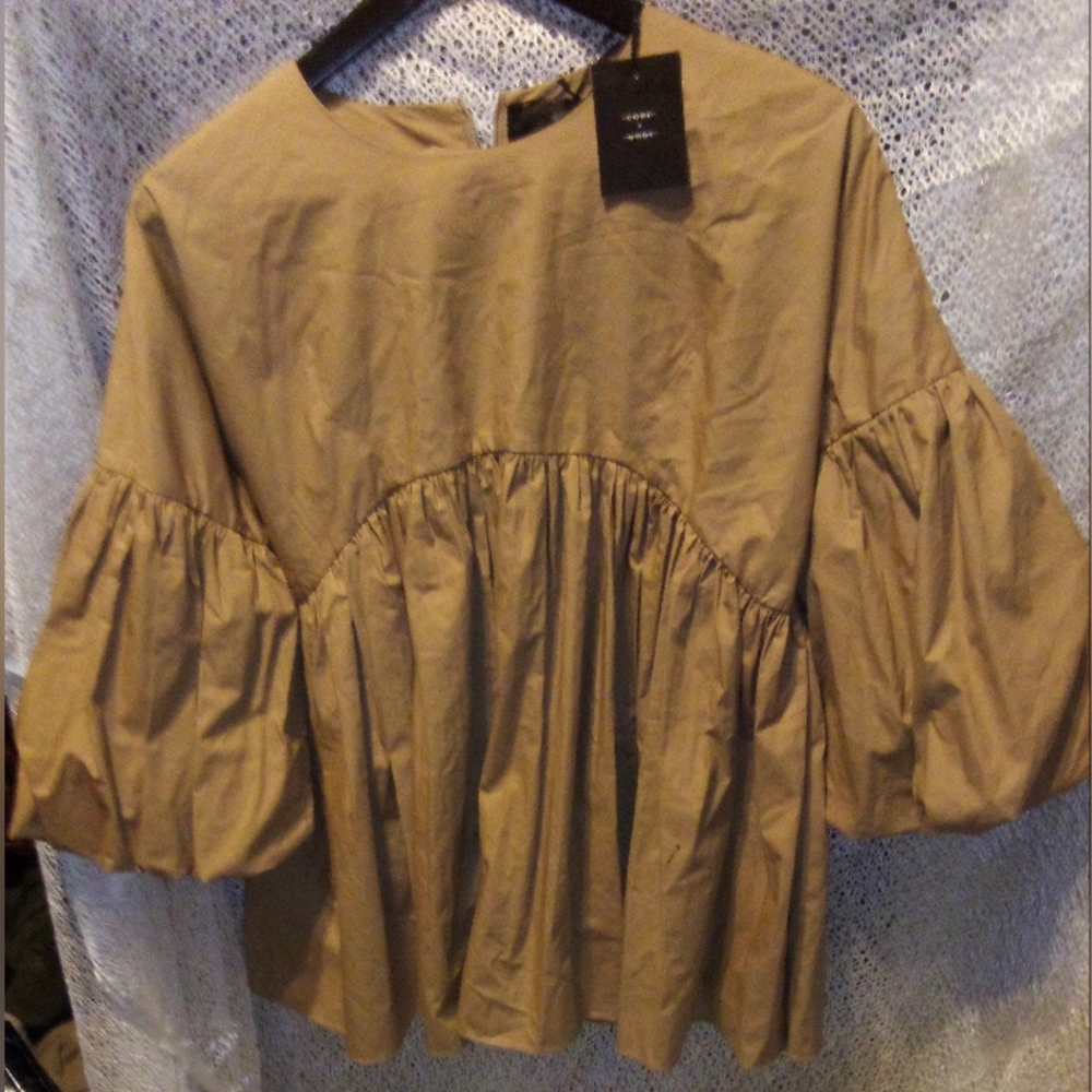 NWT Code x Mode Puffy Blouse